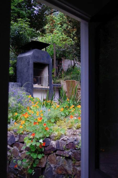 Harrys House Warburton - Peaceful Riverside Cottage In The Perfect Location المظهر الخارجي الصورة