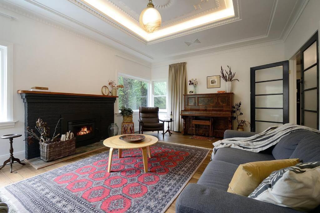 Harrys House Warburton - Peaceful Riverside Cottage In The Perfect Location المظهر الخارجي الصورة