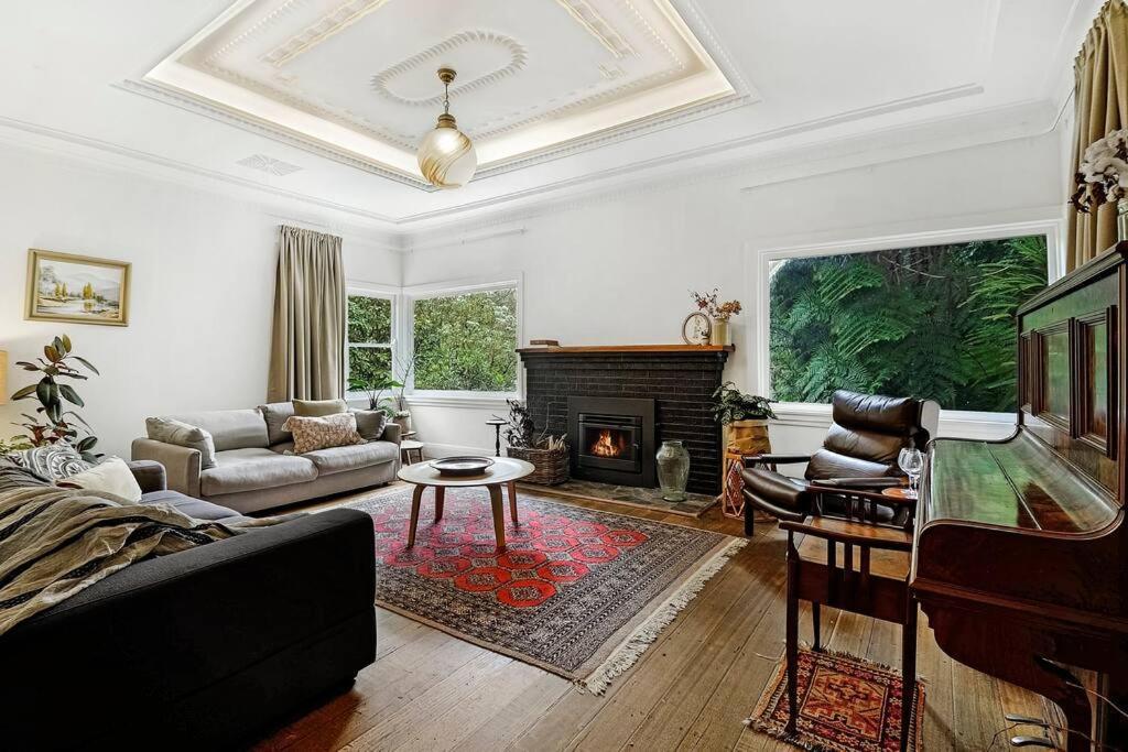 Harrys House Warburton - Peaceful Riverside Cottage In The Perfect Location المظهر الخارجي الصورة